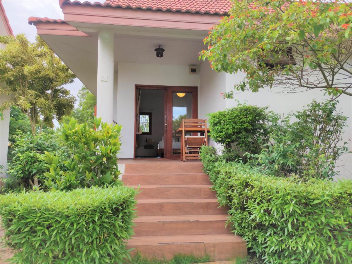 Armonia Village Resort And Spa Chumphon Dış mekan fotoğraf