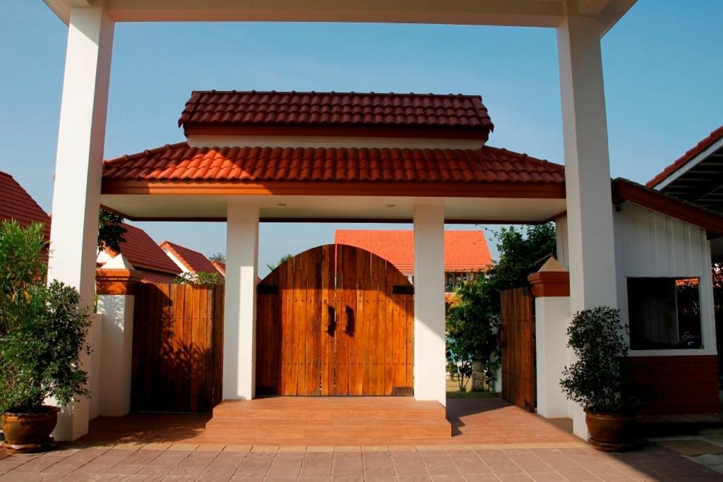 Armonia Village Resort And Spa Chumphon Dış mekan fotoğraf